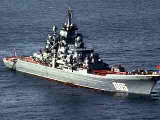 Ruský jadrový krížnik Admiral Nakhimov s 80 raketovými bunkami sa vracia. Mimo služby bol takmer 30 rokov
