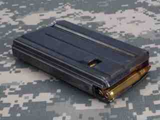 Stačí vymeniť zásobník: USA testujú špeciálnu 5,56 muníciu, ktorá zostrelí drony ako z brokovnice