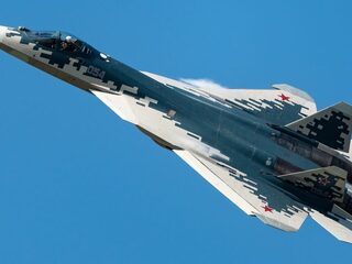 Nová Su-57 dostala druhého pilota. Jeho úlohou bude veliť dronom
