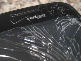 Potrebujú dnešné telefóny ešte ochranné sklo alebo fóliu na displej, alebo už len zbytočne míňaš peniaze?