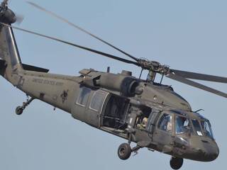 Legendárny Black Hawk opäť ovládne oblohu, tentokrát v novej podobe. Pilota už budeš hľadať márne