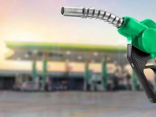 Vedci spravili z obyčajného plastu benzín aj naftu. Toto môže úplne zmeniť boj s odpadom