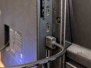 Nie každý HDMI port na televízore robí to isté. Ak používaš nesprávny, môžeš sa pripraviť o kvalitnejší zvuk