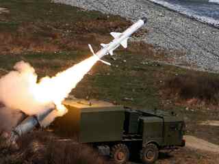 Rusko nacvičovalo útok na lode NATO. V Baltskom mori nasadilo rakety Oniks