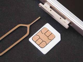 Starý SIM ejector nevyhadzuj. Tento malý kľúčik môžeš využiť aj pri iných zariadeniach, nielen pri telefóne. Tu všade nájde využitie