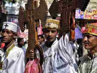 Rusko verbuje Afričanov cez pravoslávnu cirkev. Končia na fronte proti Ukrajine