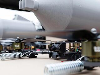 Ukrajina vyrába 2 000 dronov denne. Zelenskyj ukázal tajnú zbraň proti útokom z neba