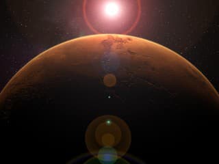 NASA zachytila v atmosfére Marsu jav, ktorý tam vedci nikdy predtým nevideli. Zwan Wolfov efekt ukázal, ako Slnko stláča červenú planétu