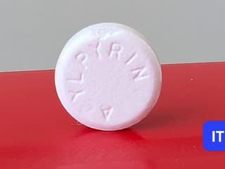 Bežný aspirín súvisel až so 70 % nižším rizikom demencie. Vedci však odhalili vážny háčik