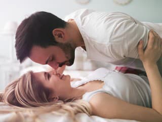 Recept na lepší spánok? Vedci tvrdia, že sex pred spaním naozaj pomáha