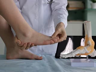 Sú vaše chodidlá žlté? Takéto môžu byť príčiny