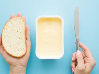 Maslo alebo margarín? Chemici vysvetľujú, prečo sa správajú úplne inak a ktorý je vhodnejší pre vaše zdravie