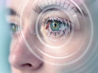 Neuroprotektívna výživa očí po 40. roku života: Tieto látky pomáhajú chrániť sietnicu, zrakový nerv a spomaľovať vekom podmienené zmeny