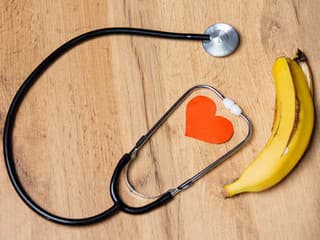 Toto sa deje s vaším tlakom, keď skonzumujete banán