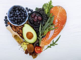 Potraviny s rovnakým alebo vyšším obsahom omega-3 mastných kyselín ako losos