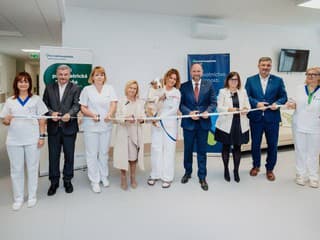 Galantská nemocnica otvorila prvú psychiatrickú liečebňu v trnavskom kraji. Pacientom pomáha aj štvornohý terapeut Žemlička