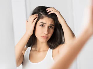 Tento problém s pokožkou hlavy je mimoriadne častý: A málokto vie, čo s ním