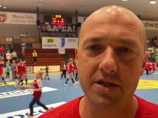 Tréner HK Duslo Šaľa Peter Pčola po výhre v odvete Európskeho pohára EHF s holandským Drive in Units Quintus
