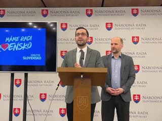 Tlačová konferencia strany Hnutie SLOVENSKO na tému: „Ľudia trpia, vláda si užíva, Kamenický klame ako podomový predajca“