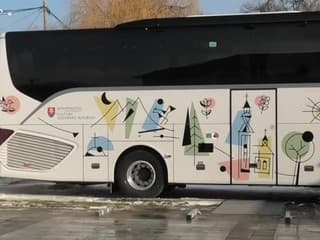 Umelecký súbor SĽUK dostal od ministerstva kultúry nový autobus