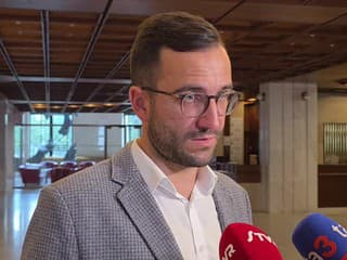 Július Jakab sa vyjadril k novému rokovaciemu poriadku