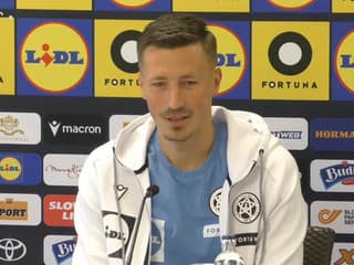 Reprezentanti Ondrej Duda, Dávid Krčík a Martin Valjent pred barážovým zápasom proti Kosovu