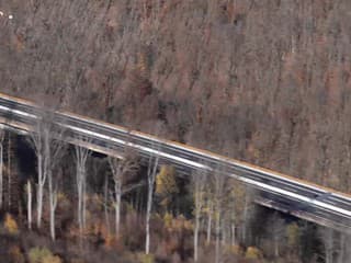 Letecké zábery úseku rýchlostnej cesty R2 Kriváň - Mýtna tesne pred dokončením