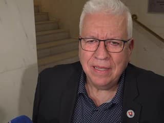 Poslanec SNS Pavel Ľupták sa vyjadruje k posunu termínu odvolávania ministrov