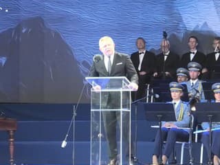 Boj o výklad Slovenského národného povstania naďalej pokračuje, uviedol Fico