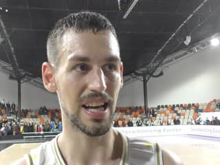 Kapitán basketbalistov Patrioti Levice Boris Bojanovský po tesnej prehre s AEK Atény