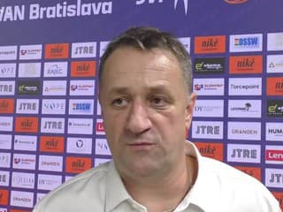 Tréner volejbalistiek VK Slovan Bratislava Pavel Bernáth po ligovej výhre so Sláviou EUBA
