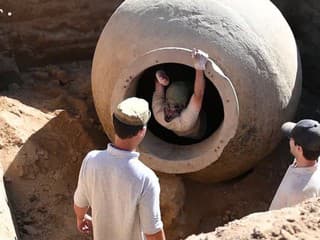 Na poli v Horných Orešanoch odkryli nemecký bunker