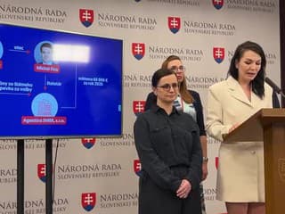 Tlačová konferencia PS o Ficovom synovi