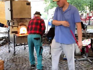Návštevníkov Radvanského jarmoku priučia sklárski majstri z Poltára