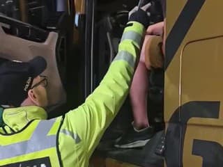 Policajná akcia v Prešovskom kraji zameraná na nákladnú dopravu.