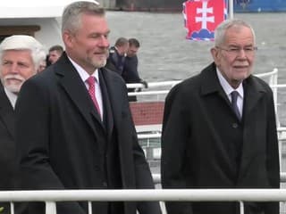 Prezident SR Peter Pellegrini začal rokovanie s českým a rakúskym prezidentom v múzeu Danubiana