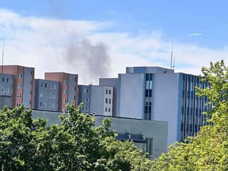 V Petržalke vypukol veľký požiar, na miesto vyrazili hasičské jednotky