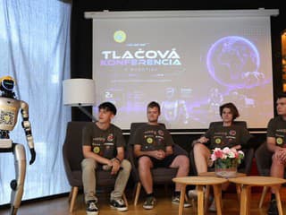 Na Slovensku odmoderoval prvú tlačovú konferenciu robot s umelou inteligenciou