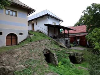 Stará Hora je slovenským unikátom: Malebné domčeky ukrývajú starodávne pivnice
