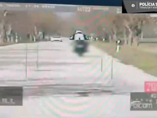 Motocyklista trielil pri Gabčíkove rýchlosťou 200 kilometrov za hodinu