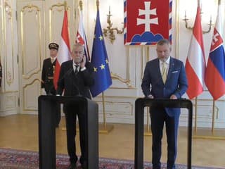 Prezidenti SR a Rakúska hovorili o dobudovaní cezhraničnej dopravnej infraštruktúry, Alexander Van der Bellen sa poobede stretne aj s premiérom Ficom