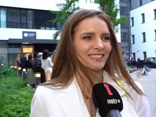 Monika Szabó na móle v PIKANTNOM kúsku: Okamžitá SMS od manžela! Fíha