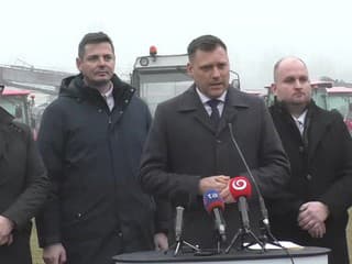 Taraba odovzdal vodohospodárom 50 traktorov na údržbu vodných tokov