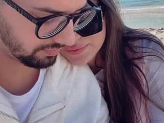 Vanessa Sarköziová oznámila, že čaká dieťa