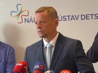 Narodené siamské dvojičky čaká prvá operácia