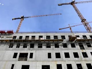 Šaško: Dokončenie transfer dosky sa novej banskobystrickej nemocnice podarilo zrealizovať s predstihom