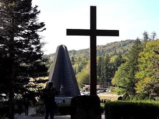 Predseda Národnej rady SR Richard Raši počas osláv 82. výročia Karpatsko - duklianskej operácie na Dukle