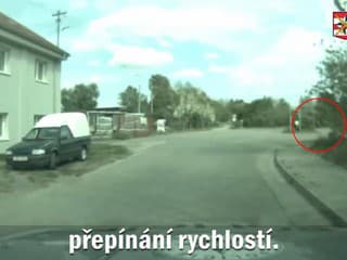 Polícia zastavila opitého kolobežkára, ktorý porušoval predpisy