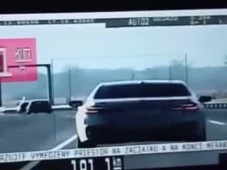 Bezohľadná jazda cestnej pirátky na D1