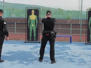 Predstavenie novej generácie elektrických paralyzátorov Taser 10